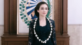 Potret Celine Evangelista mendapat gelar dari Keraton Solo. (TikTok @celineevangelista_official)