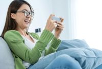 World App menggabungkan dompet kripto dan identitas digital, menawarkan akses aman ke layanan Web3 dengan verifikasi biometrik dan edukasi kripto. (Foto Ilustrasi/Freepik)