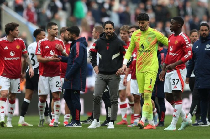 Potret para pemain MU dan Ruben Amorin usai digasak Newcastle United (Instagram Manchester United)
