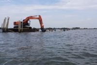 Pembongkaran sisa pagar laut di Desa Kohod Kabupaten Tangerang, Banten (Foto: Biro Adpimpro Banten)
