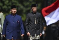 Potret Presiden Prabowo Subianto dan Joko Widodo dalam acara pisah sambut di Istana Merdeka, Jakarta. (Foto: BPMI Setpres)