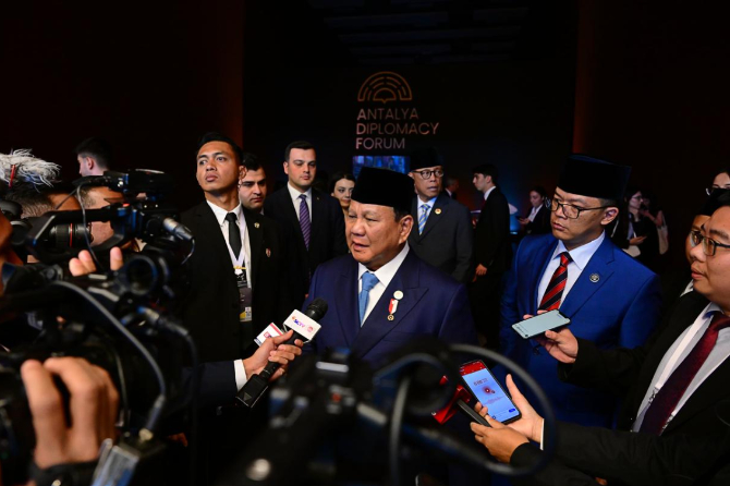 Presiden Prabowo Subianto dalam Antalya Diplomacy Forum (ADF) Talk, menekankan komitmen Indonesia terhadap politik luar negeri yang bebas aktif, netral, dan berorientasi pada perdamaian global. (Dok. BPMI Setpres/Muchlis Jr)
