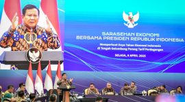 Presiden Prabowo Subianto menghadiri dan membuka Sarasehan Ekonomi yang berlangsung di Menara Mandiri, Jakarta, pada Selasa, 8 April 2025. (Foto: BPMI Setpres)