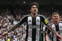Sandro Tonali cetak gol ke gawang Manchester United - Hasil Liga Inggris terbaru 13 April 2025 (Foto: Instagram @nufc)