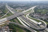 Gagasan jalan tol di Indonesia bermula pada 1950-an dari Soediro. Jalan Tol Jagorawi, yang pertama, diresmikan pada 1978, kini jaringan tol luas. (Ilustrasi)