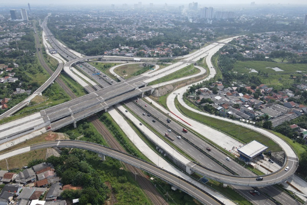 Gagasan jalan tol di Indonesia bermula pada 1950-an dari Soediro. Jalan Tol Jagorawi, yang pertama, diresmikan pada 1978, kini jaringan tol luas. (Ilustrasi)