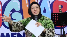 Wakil Bupati Tangerang Intan Nurul Hikmah berbicara di acara Tangkab Moment dalam rangka peringatan Hari Kartini di Eastvara Mall. (Foto: Diskominfo Kab.Tangerang)