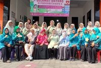 Sekretaris Kelurahan, Kader Posyandu dan PKK Kelurahan.