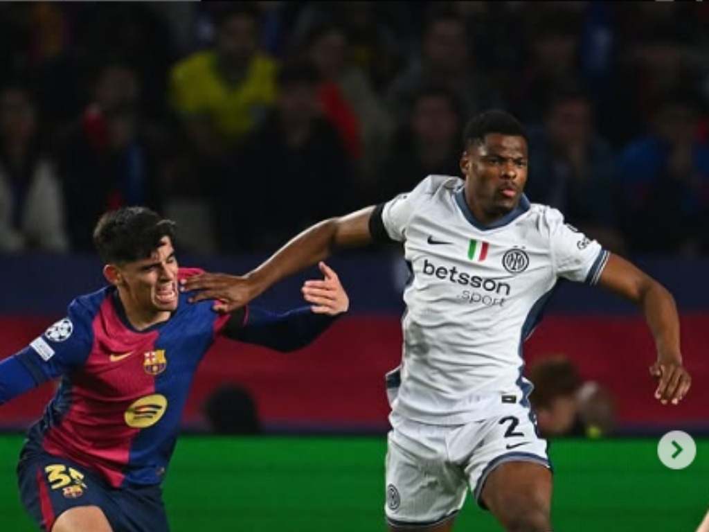 Denzel Dumfries mencetak gol salto spektakuler untuk Inter Milan dari skema sepak pojok