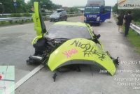 Lamborghini Bertuliskan Bit Coin 100K Tabrak Ignis di Tol Mojokerto–Jombang, Lalu Lintas Sempat Macet (Foto: Dok. Pengelola Tol Jombang - Mojokerto)