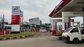 Potret SPBU Pertamina di kawasan Kelapa Dua, Depok, Jawa Barat (Foto: Konrad/Metrosiar)