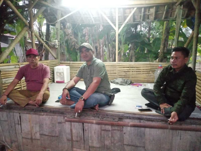 Foto Kades Kemiri Suhud
Bersama Koordinator Lembaga Bantuan Hukum (LBH) Swastika Advokasi Nusantara Kabupaten Tangerang, memberikan klarifikasi. (DOK. JAY) 