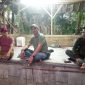 Foto Kades Kemiri Suhud
Bersama Koordinator Lembaga Bantuan Hukum (LBH) Swastika Advokasi Nusantara Kabupaten Tangerang, memberikan klarifikasi. (DOK. JAY) 