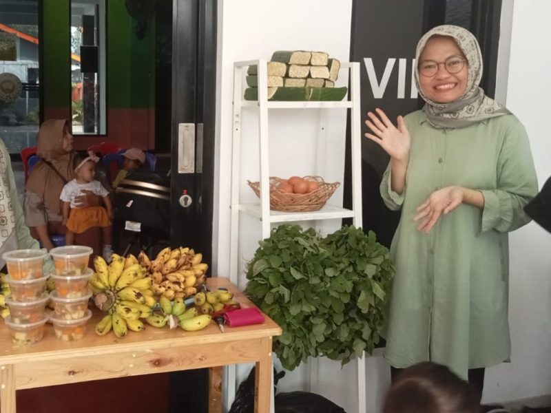 Pemberian Makanan Tambahan bersama Ratna Jumila 