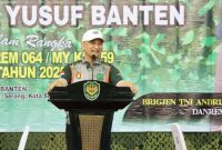 Potret: Wakil Gubernur Banten A Dimyati Natakusumah memberikan sambutan saat pembukaan Open Turnamen Catur Piala Danrem 064/Maulana Yusuf dalam rangka HUT ke-59 Korem 064/MY di Gelanggang Olahraga (GOR) Korem 064/MY, Kota Serang. (Dok. Biro adminprov)