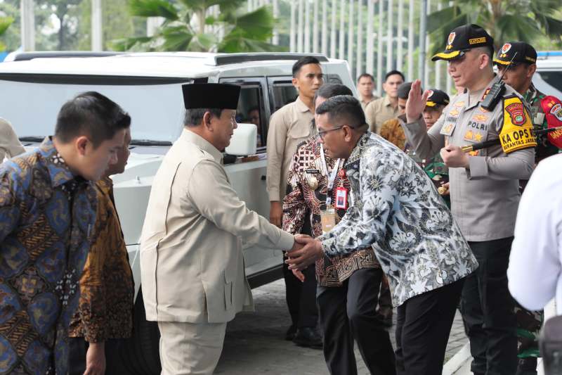 Presiden Republik Indonesia, Prabowo Subianto, tampak tiba di lokasi acara Konvensi dan Pameran Tahunan ke-49 Indonesian Petroleum Association (IPA). (Dok. Biro Adminprov Banten) 