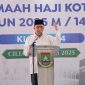 Wakil Gubernur Banten A Dimyati Natakusumah menyampaikan sambutan saat melepas keberangkatan jamaah haji Kloter 54 JKG Kota Cilegon. (Dok. Biro Adminpro Banten). 
