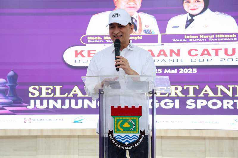 Wakil Gubernur Banten A. Dimyati Natakusumah memberikan sambutan saat membuka Kejuaraan Catur Bupati Tangerang Cup 2025. (Dok. Biro Adminpro Banten). 