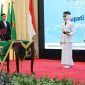 Gubernur Banten Andra Soni secara resmi melantik Ratu Rachmatuzakiyah dan Muhammad Najib Hamas sebagai Bupati dan Wakil Bupati Serang Masa Jabatan 2025–2030. (Dok. Biro Adpimpro Banten). 