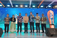 Foto Bersama Indonesia Sharia Forum 2025 dengan Irvan Nugraha CEO Rumah Zakat. Dok Istimewa 