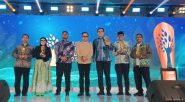 Foto Bersama Indonesia Sharia Forum 2025 dengan Irvan Nugraha CEO Rumah Zakat. Dok Istimewa 