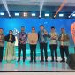 Foto Bersama Indonesia Sharia Forum 2025 dengan Irvan Nugraha CEO Rumah Zakat. Dok Istimewa 