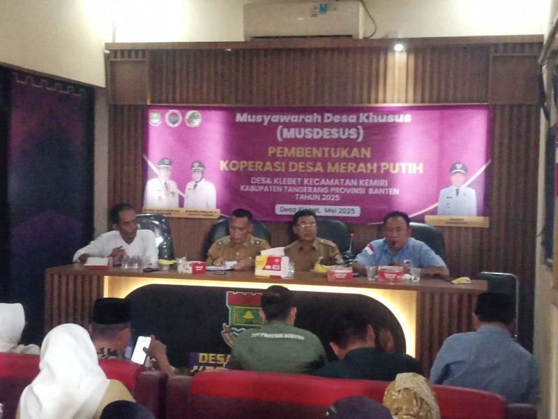 Suasana Musyawarah Desa Khusus (Musdesus) Pembentukan Koperasi Desa Merah Putih di Desa Klebet, Kecamatan Kemiri, Kabupaten Tangerang, Provinsi Banten. (Dok. Ahmad/Metrosiar) 