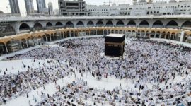 Ilustrasi foto ibadah Haji - Kemenag tengah berusaha menyatukan pasangan jemaah calon haji yang terpisah. (Unsplash/Ömer F. Arslan)