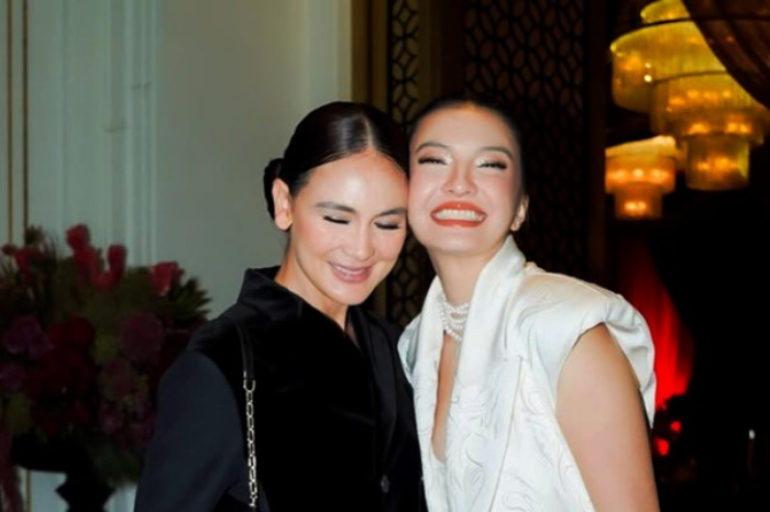 Potret Luna Maya (kiri) dan Raline Shah (kanan) saat serah terima jabatan ketua jomblo. (Instagram/lunamaya)