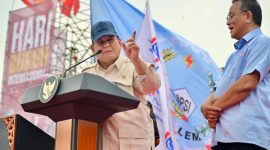 Presiden Prabowo Subianto menghadiri May Day 2025 di Monas, Jakarta, Kamis (1/5/25) //Foto: BPMI Setpres//