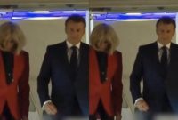 Tangkapan Layar video yang beredar terkait dugaan Presiden Prancis Emmanuel Macron bertengkar dengan istrinya, Brigitte. (X.com/@ylmz_srcmlk)