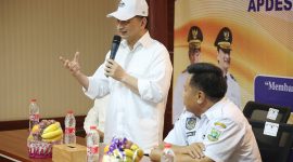 Wakil Gubernur Banten A Dimyati Natakusumah saat berbicara di Musda APDESI. (Dok. Adminpro)