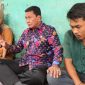 Bupati Tangerang, Moch. Maesyal Rasyid, mengunjungi SM, anak berusia 4 tahun yang menderita retinoblastoma (kanker mata) di Desa Pagenjahan, Kecamatan Kronjo(dok. istimewa)