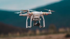 Foto ilustrasi pesawat nirawak atau drone - Otoritas Arab Saudi menggunakan drone untuk memantau jemaah calon haji ilegal. (Unsplash/jaredbrashier)