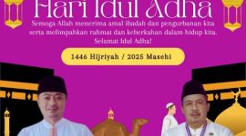 Foto: Camat Kemiri, Hendarto, S.STP., M.Si, bersama Sekretaris Camat Kemiri, Imam Bahlawi, S.Pd., M.Si, menyampaikan ucapan Selamat Hari Raya Idul Adha 1446 Hijriyah / 2025 Masehi. (Dok. MCCK Kemiri). 