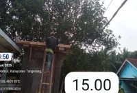 Pekerja tidak menggunakan Alat Pelindung Diri (APD) seperti helm atau sepatu keselamatan, yang merupakan pelanggaran terhadap standar Keselamatan dan Kesehatan Kerja (K3). (Istimewa) 