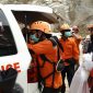 BNPB kembali menemukan dua jenazah baru yang berhasil dievakuasi di tambang batu Gunung Kuda Cirebon. (facebook/Badan Nasional Penanggulangan Bencana)