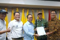 Penyerahan Berkas Pendaftaran Ivan Ahda dok Istimewa 