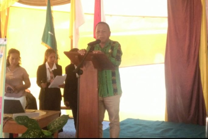 Bupati Ngada, Raymundus Bena membuka kegiatan PKKMB di Kampus STIPER Flores Bajawa. (Foto: Elfrat Frans Dhena)