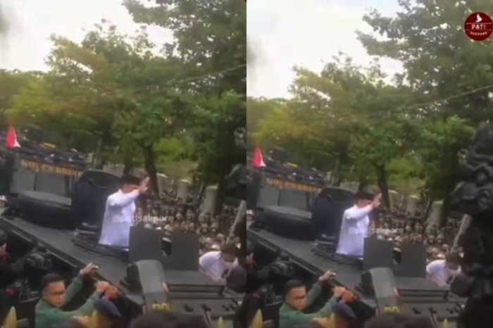 Demo ricuh di Kantor Bupati Pati, massa lempari jendela dan desak Sudewo mundur, video aksi viral dan menuai kritik warganet. (Instagram/@infoupdatejateng)