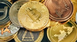 Ilustrasi Emas dan Bitcoin sama-sama jadi aset penyimpan nilai, apa kelebihan dan risikonya? Simak analisis lengkap untuk investor di era digital. (Foto: Unsplash/Traxer)