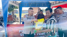 Polres Sumba Barat dan Bulog Sumba Barat gelar Gerakan Pangan Murah di Lapangan Mandaelu, 12–15 Agustus 2025. Sediakan 1 ton beras berkualitas dengan harga terjangkau bagi warga. (DOK. Tribratanewsntt)