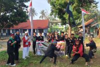 Ilustrasi – Pendekar Banten Korcam Kemiri berkolaborasi dengan Padepokan Pencak Silat Macan Putih Kemiri, menerjunkan ratusan anggotanya untuk ikut serta dalam kegiatan upacara detik-detik Proklamasi ke-80 yang di gelar di Stadion Mini Kecamatan Kemiri, Minggu (17/08/25). (Foto: Rizky/Metrosiar)