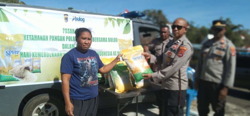 Jaga Stabilitas Harga Kebutuhan Pokok Jelang HUT RI ke-80, Polres Ngada Gandeng Bulog Gelar Pangan Murah