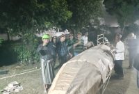 Antusias warga kejaroan 1 di dampingi Rukun warga 1 Desa Kemiri mempersiapkan untuk mengikuti karnaval HUT RI(dok.Rizky/metrosiar)