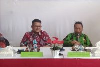 Bupati Ngada, Raymundus Bena (Motif Hijau). (Foto: Elfrat Frans Dhena)