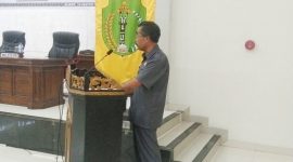 Juru Bicara Fraksi PDIP, Leonardus Talo. (Foto: Elfrat Dhena)