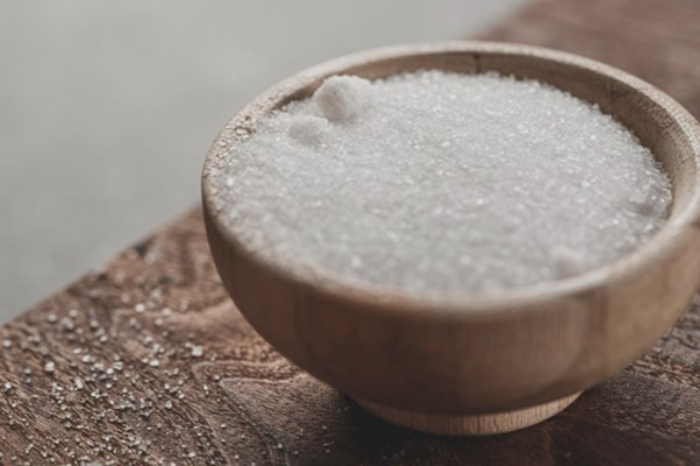 Ilustrasi foto gula – distribusi gula hasil petani lokal dikelola oleh Danantara melalui ID FOOD. (Unsplash/Faran Raufi)