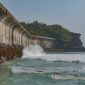 Foto Ilustrasi - Prabowo lantik Kepala Badan Otorita Tanggul Laut Pantura Jawa, proyek Rp1.300 triliun dikritik pengamat karena dinilai bisa merusak Pulau Jawa. (AI Generated/Metrosiar)