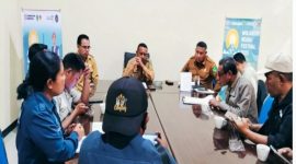 Para jurnalis menghadiri Konferensi Pers jelang Festival Wolobobo, Kabupaten Ngada yang akan diselenggarakan pada 7-9 Agustus mendatang. (Foto: Frans Dhena/Metrosiar)